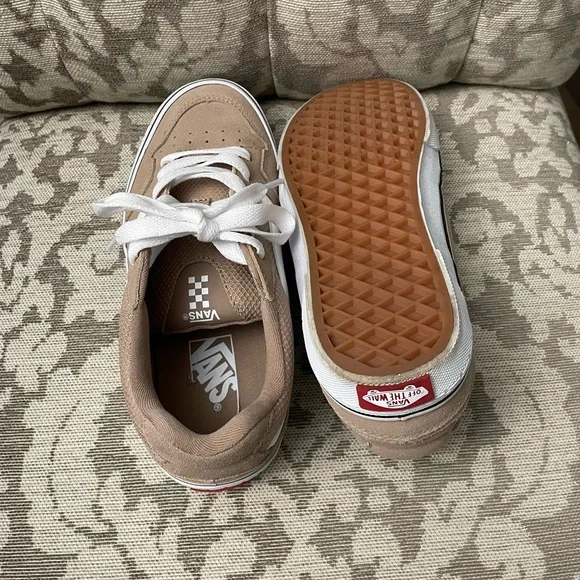 Women’s Vans Caldrone Skate Sneakers - Picture 5 of 5